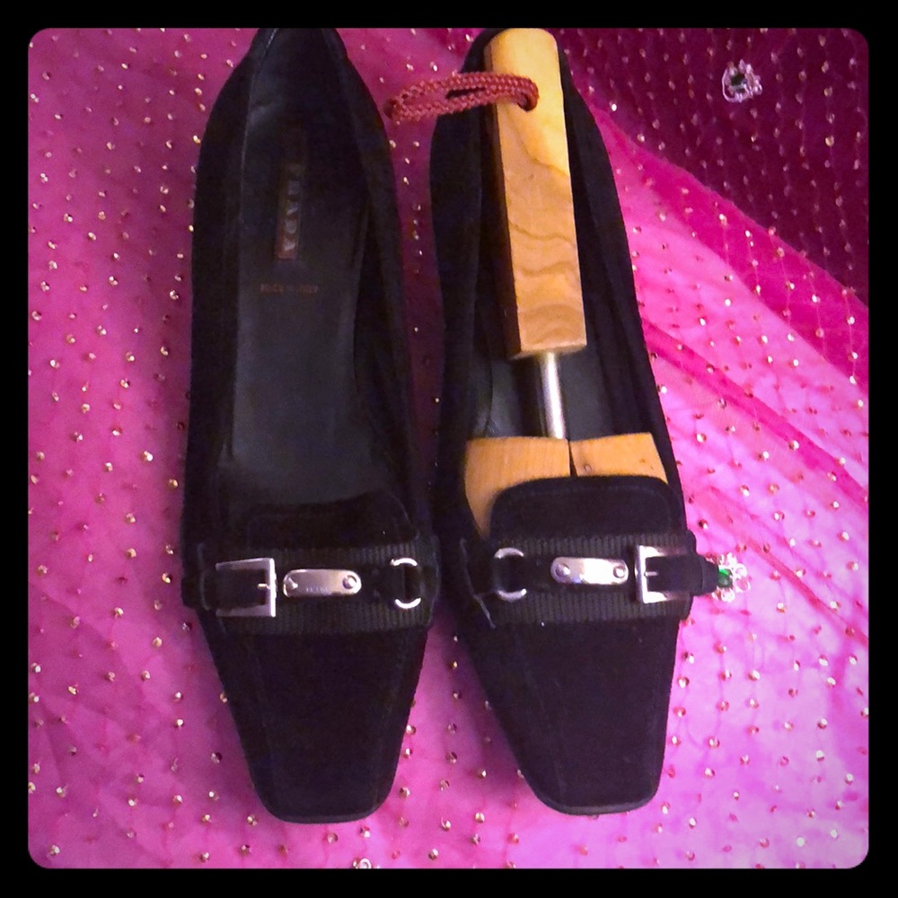 Prada shoes 👠